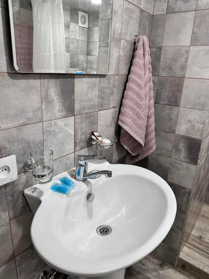 Mandarin Hotel Jereván Kültér fotó
